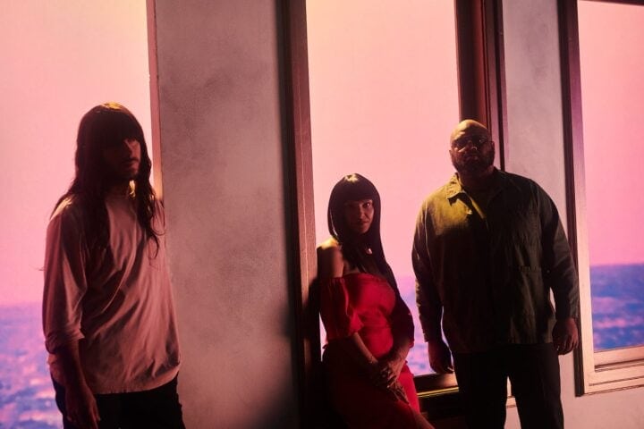 Khruangbin, A La Sala