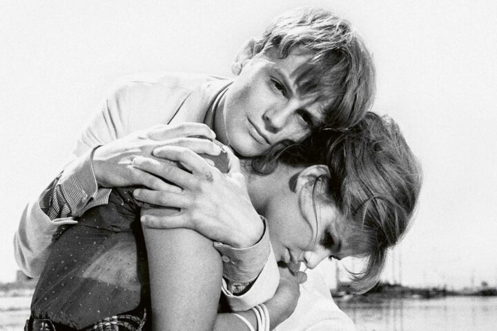 The Girl with a Suitcase