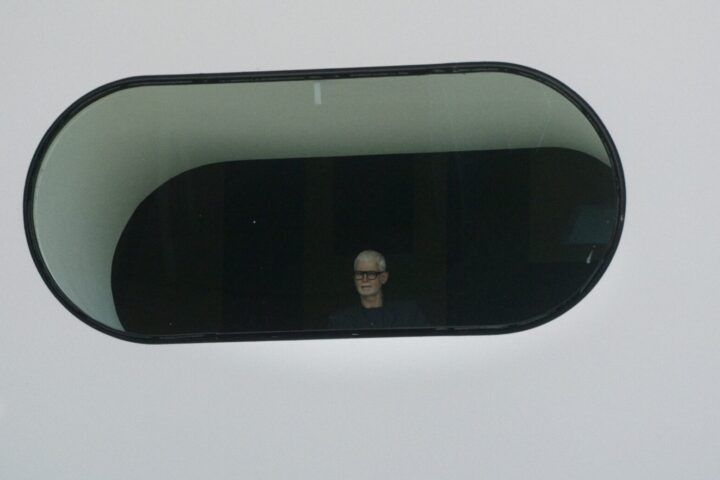 White Balls on Walls